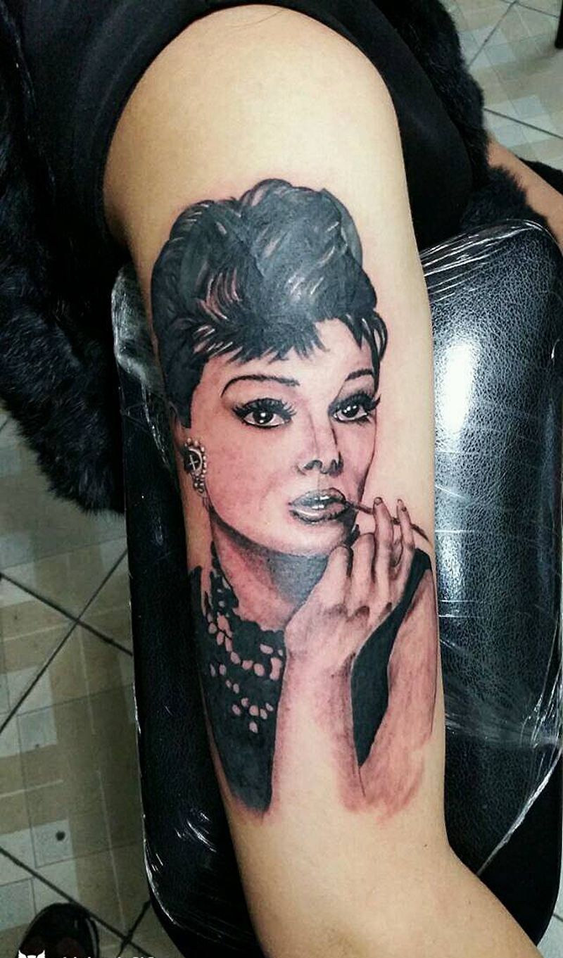 赫本纹身图片_肩部腰部背部臀部手臂腿部欧美人物美女成品纹身图案