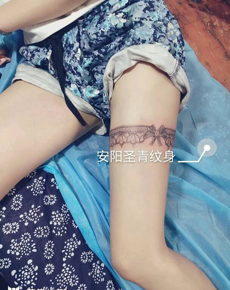 蕾丝边完成纹身图片