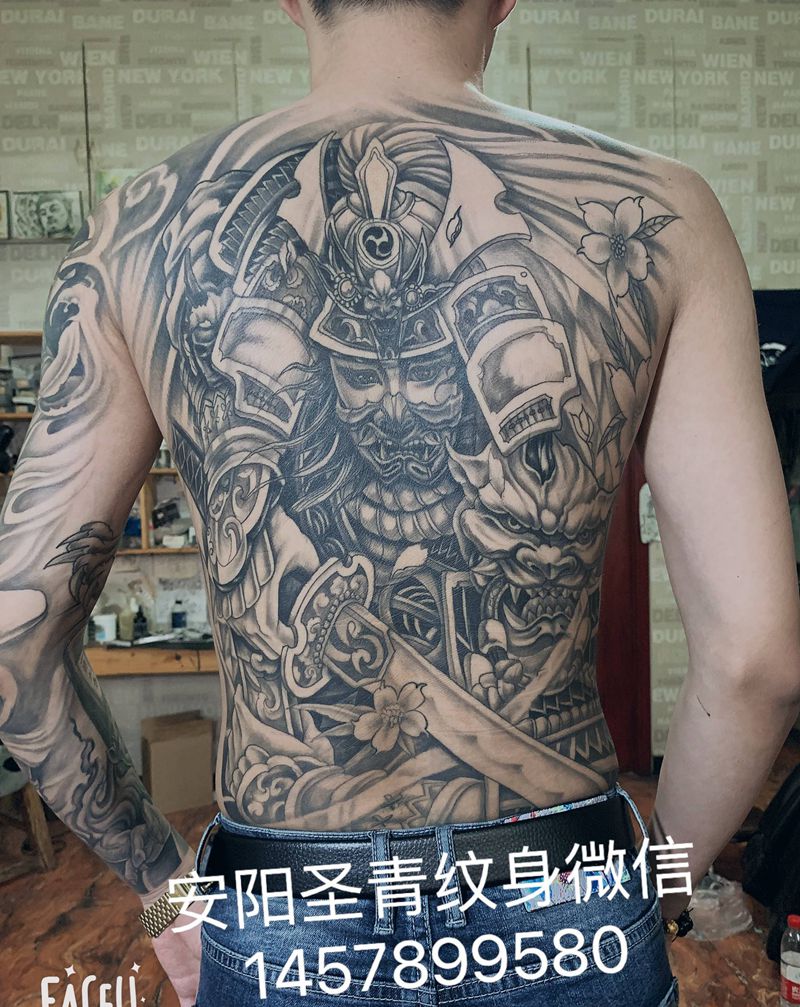 完成纹身图片_背部纹身图案