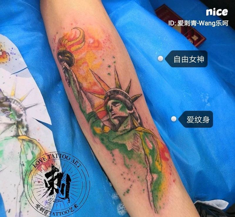 自由女神纹身图片_手臂纹身图案