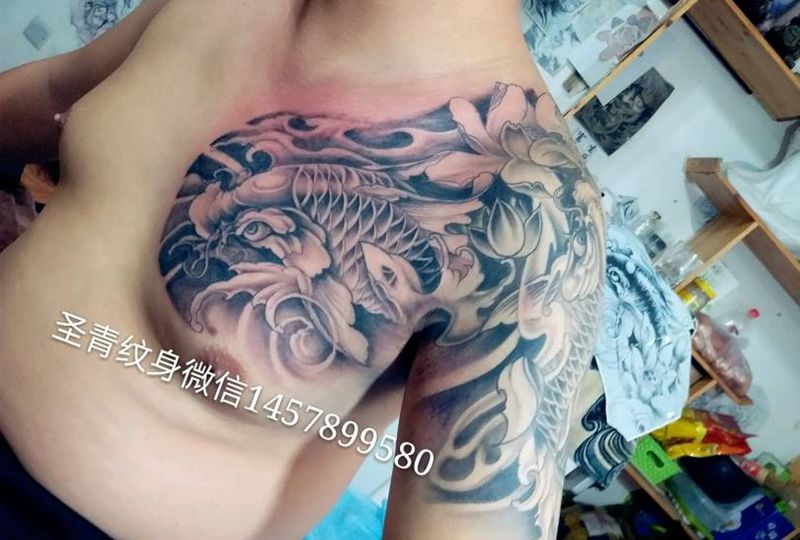 半甲完成，喜欢的约我纹身图片