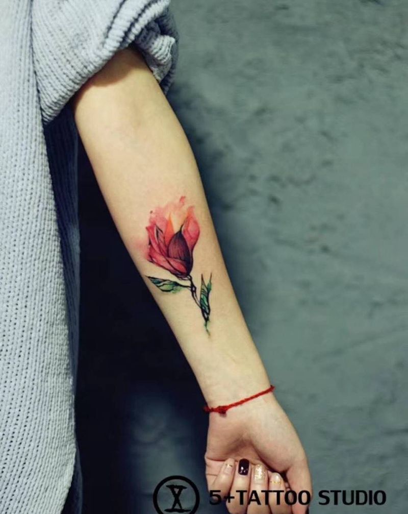 一朵小红花纹身图片