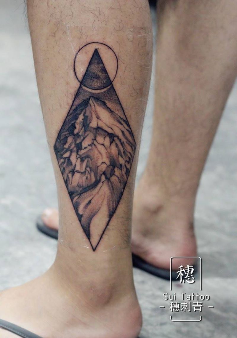 点刺小山纹身图片