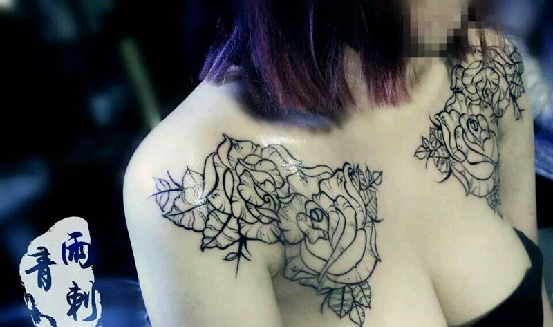 花胸纹身图片_肩部胸部欧美植物成品纹身图案