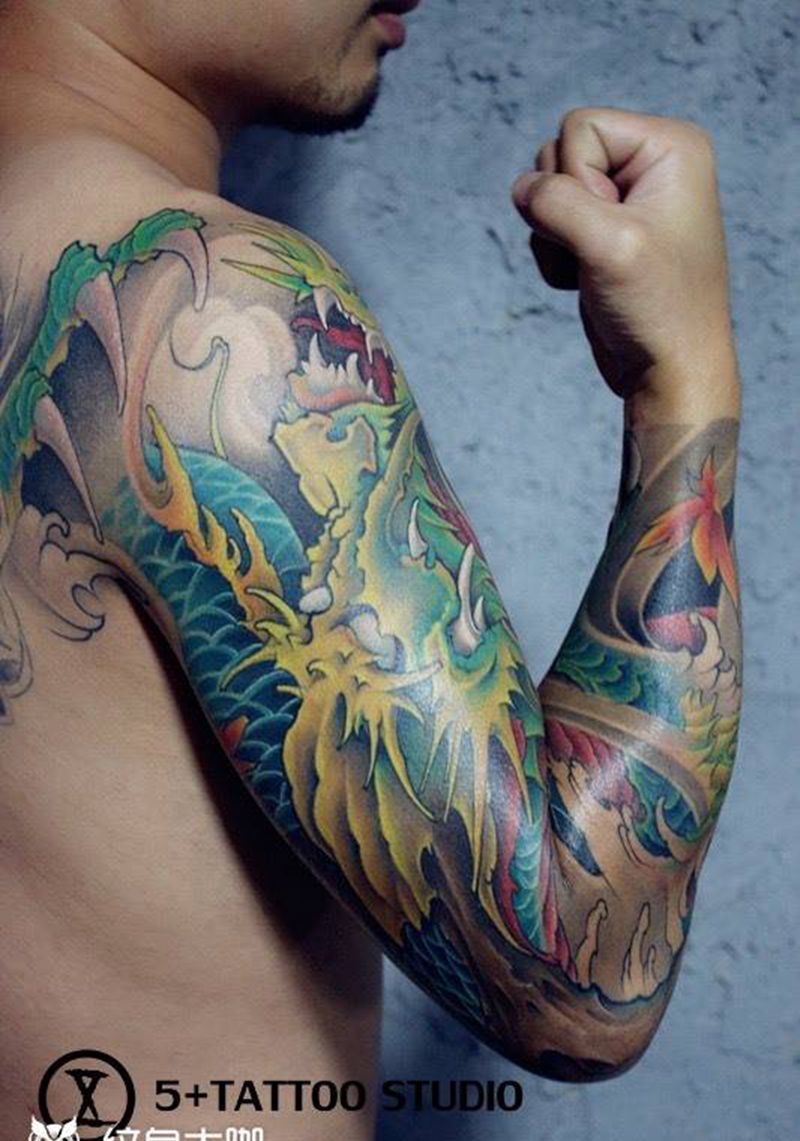 花臂龙纹身图片