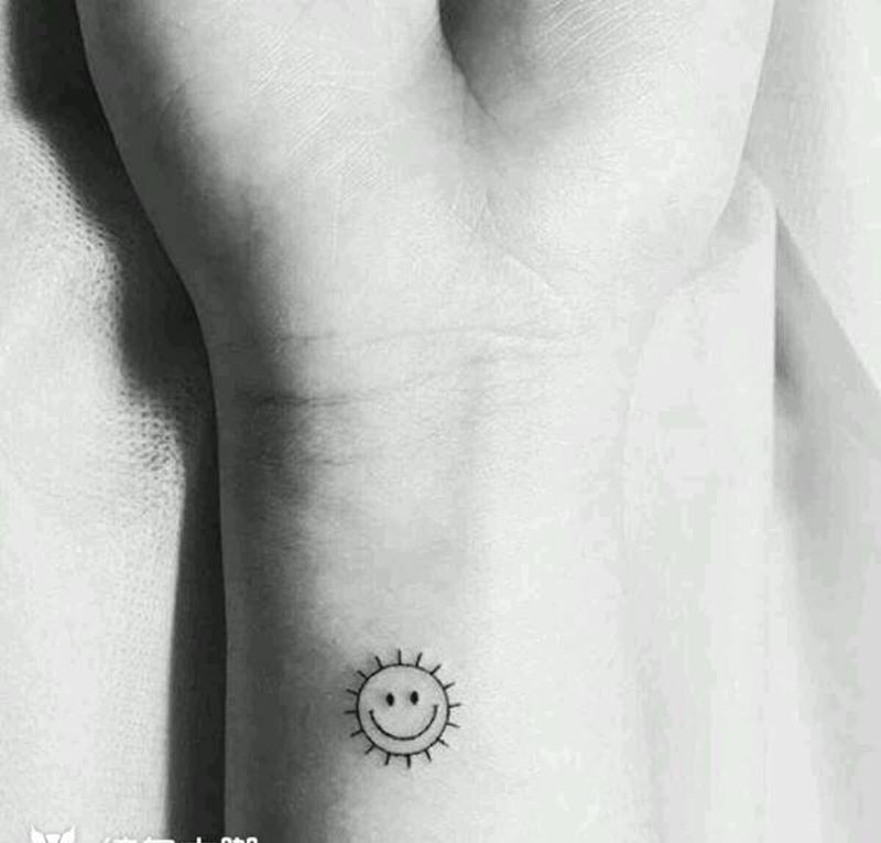 小日头纹身图片