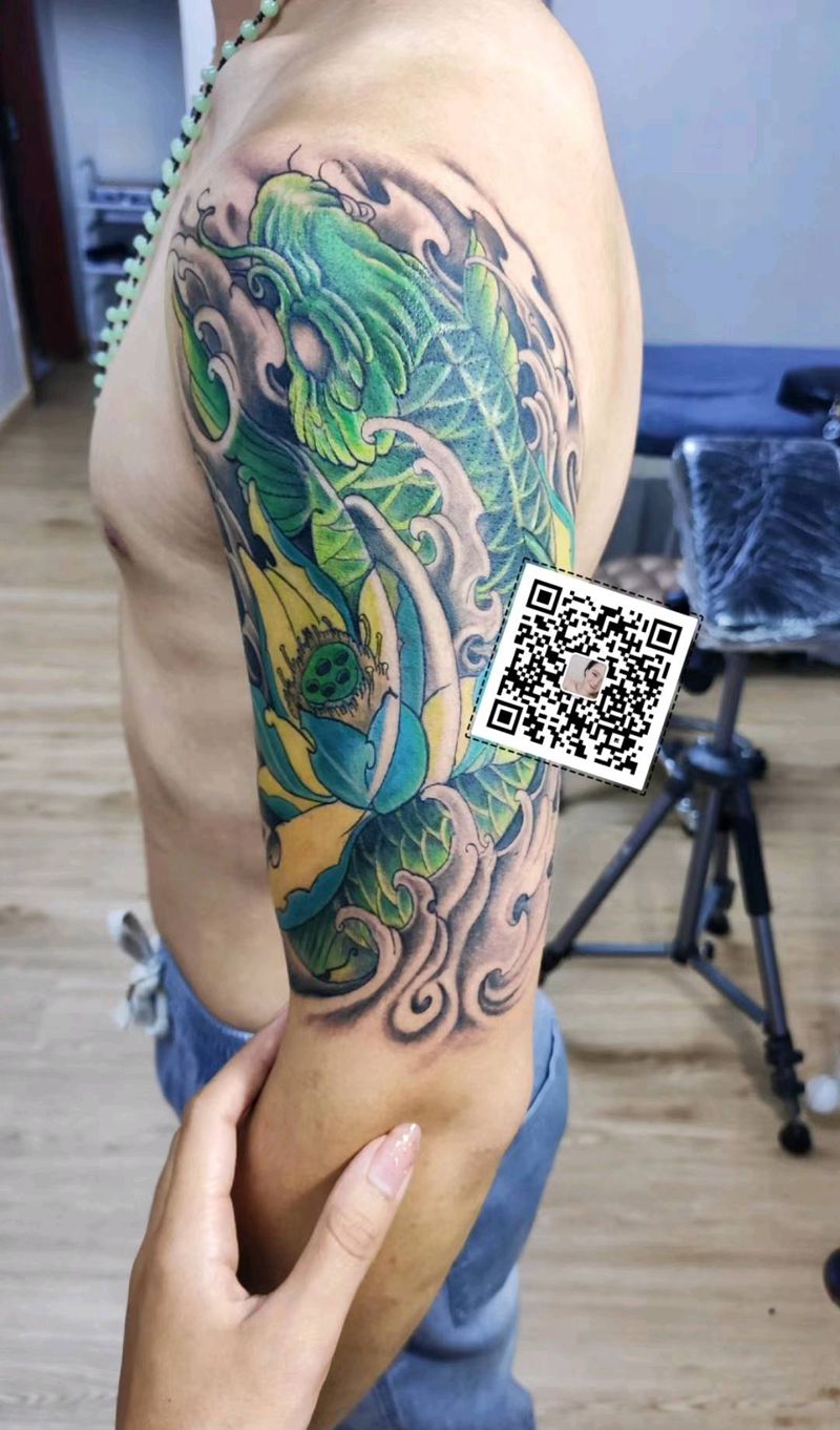 新传统鱼纹身图片_手臂新传统纹身图案