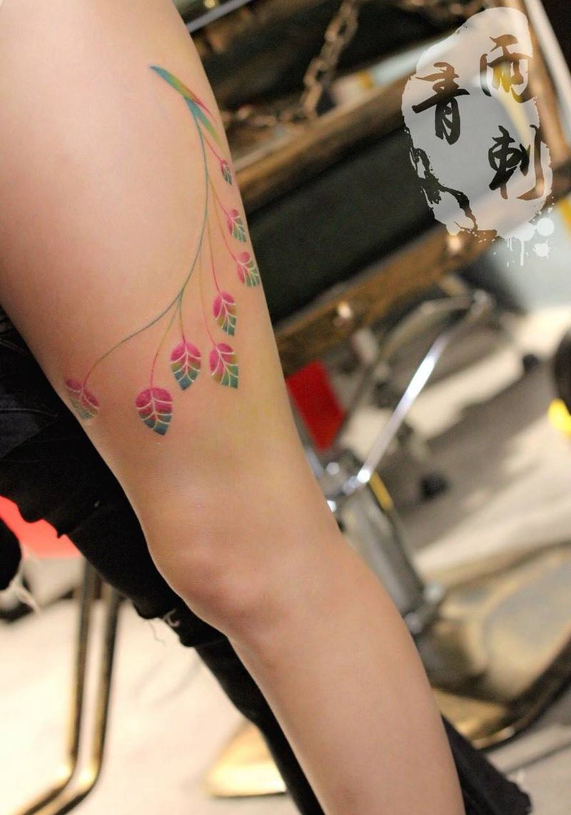 彩色藤环纹身图片_成品腿部清新植物纹身图案