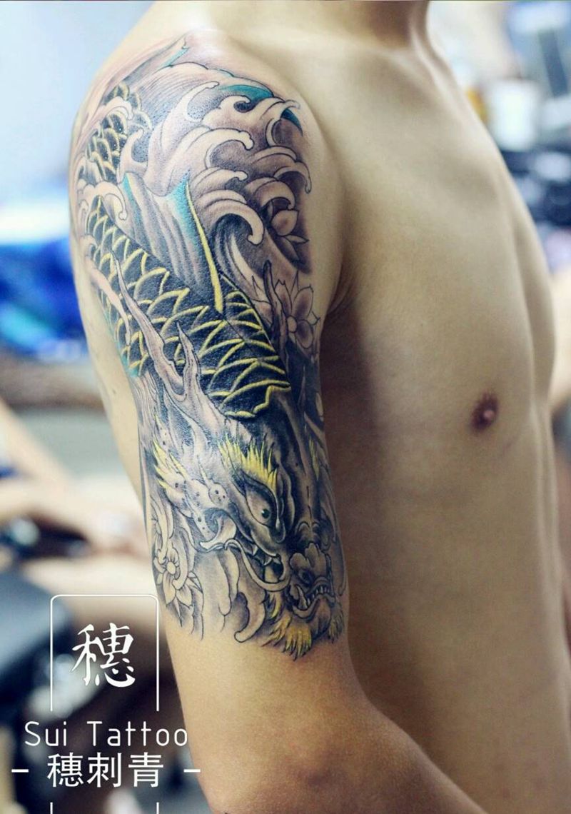 大臂鳌鱼纹身图片