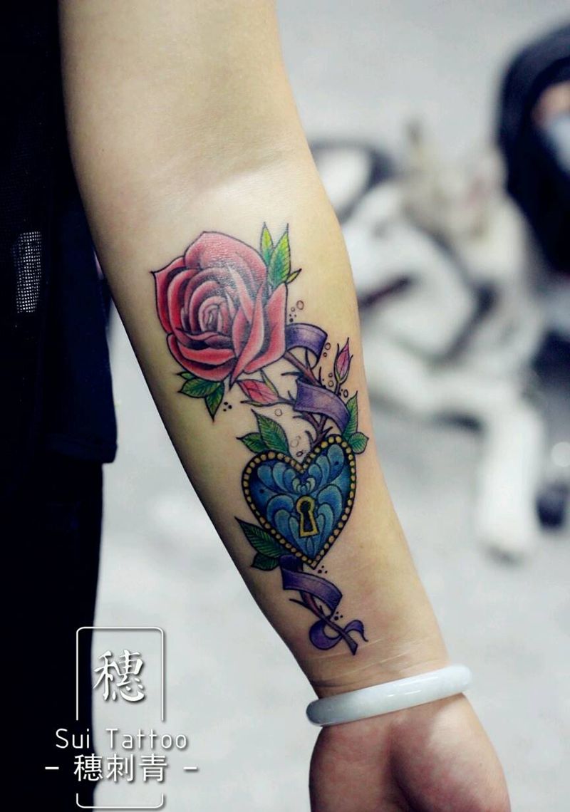 彩花花纹身图片