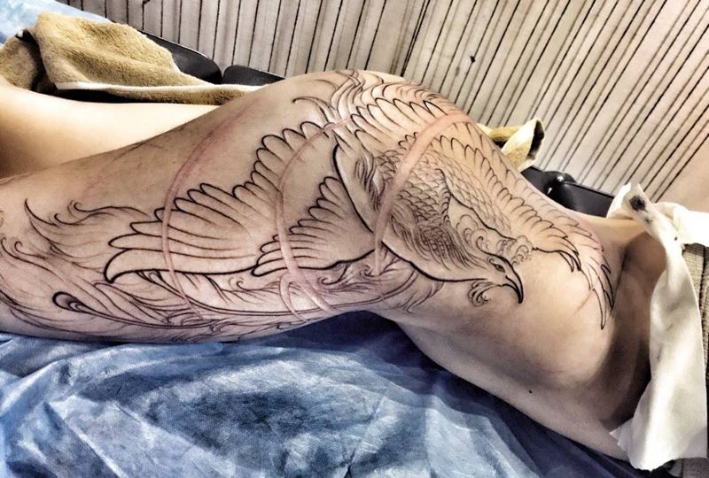 百鸟朝凤-雨刺青出品纹身图片_腿部腰部腹部臀部传统宗教鬼神静物植物原创纹身图案