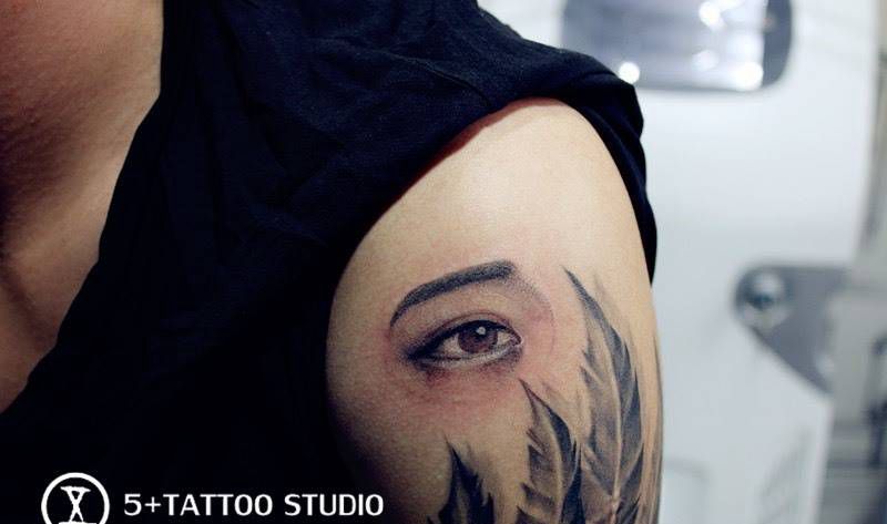 爱人的眼睛纹身图片