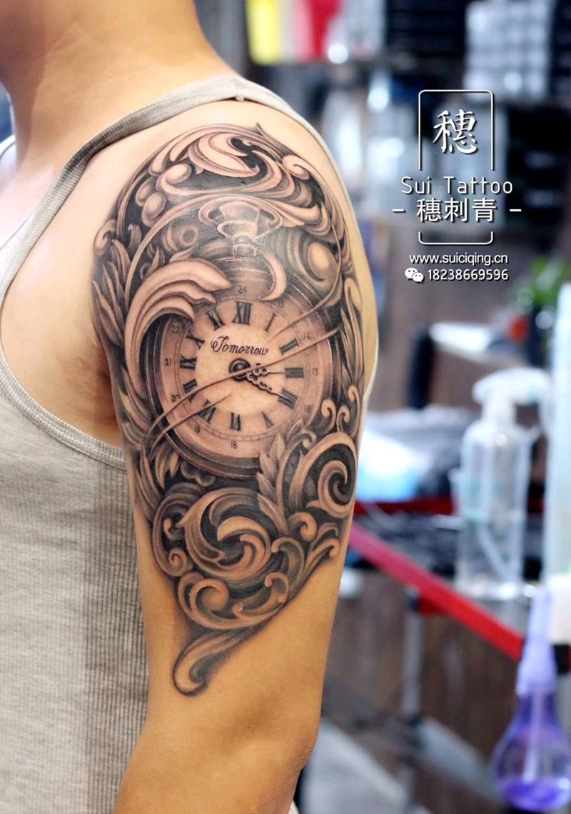 钟表纹身图片_手臂欧美写实纹身图案