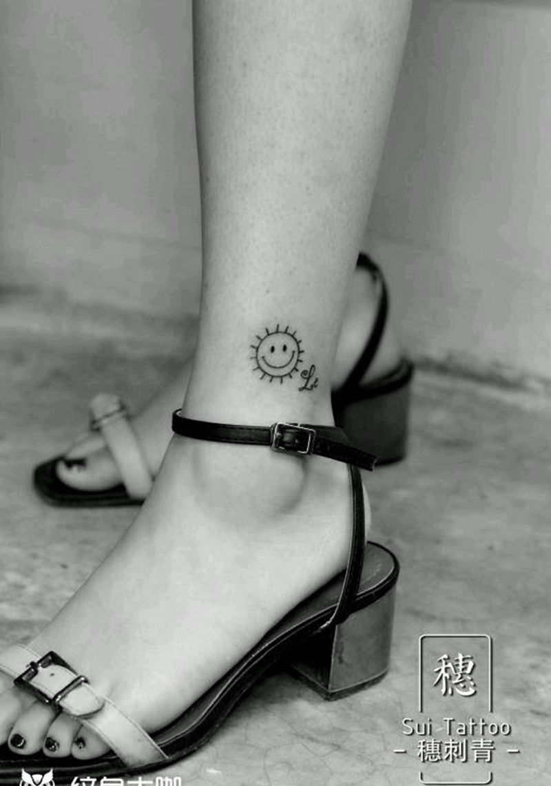 小太阳纹身图片