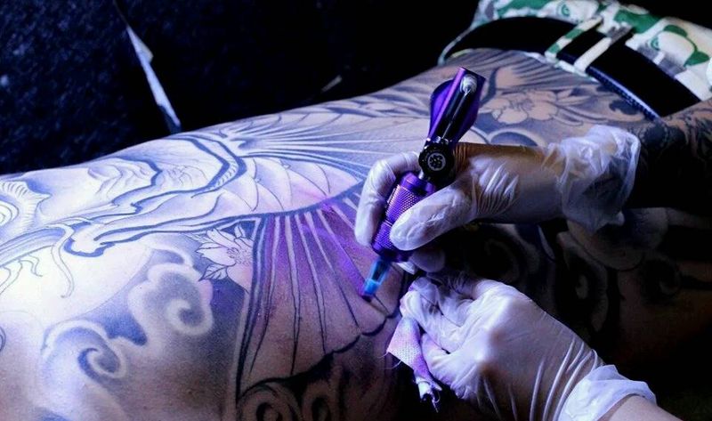 紫气东来。纹身图片