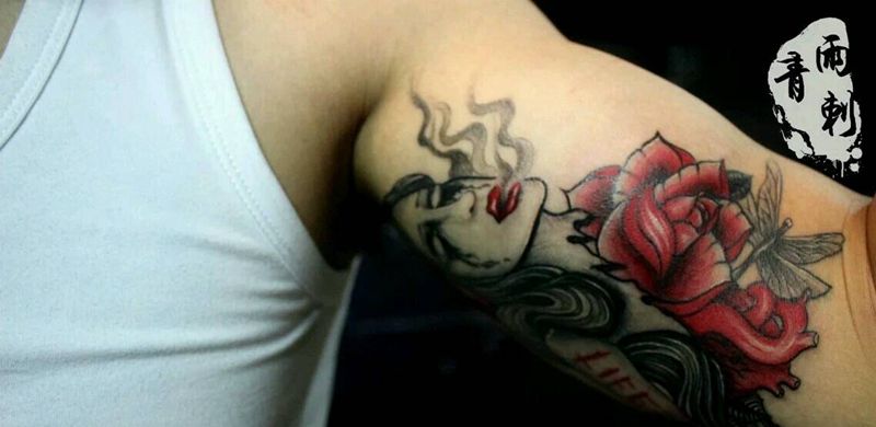 欧美女孩纹身图片_肩部手臂欧美人物成品纹身图案