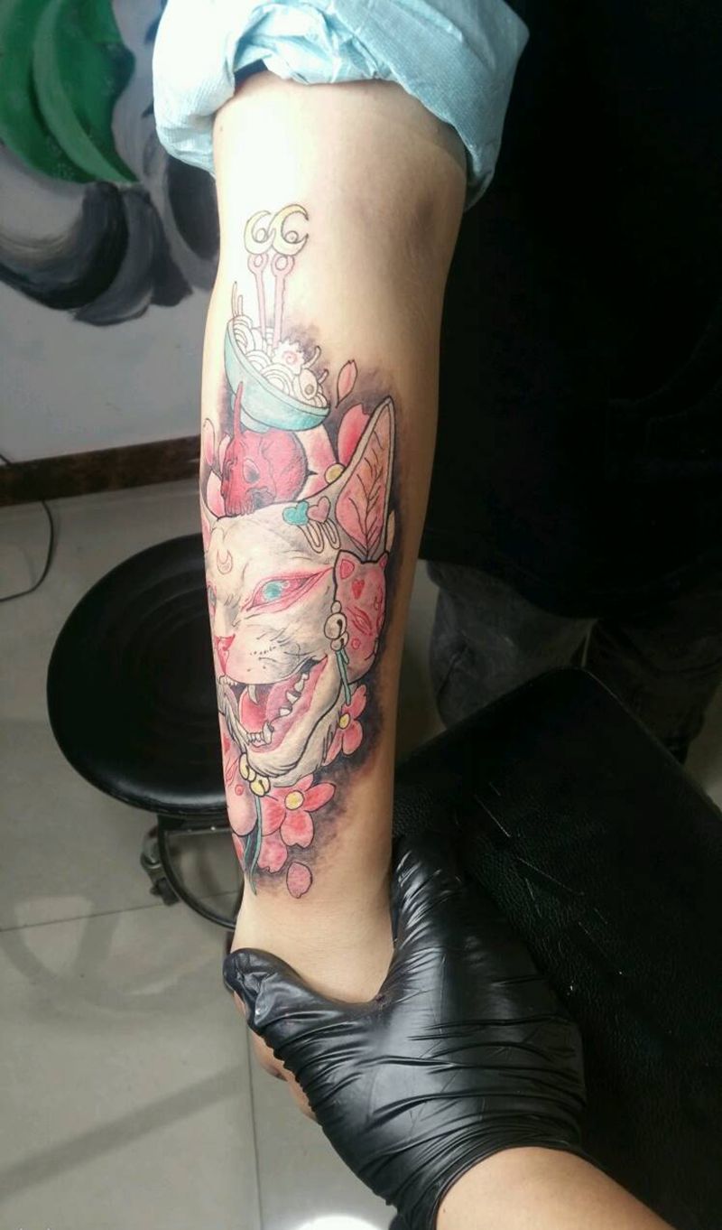 粉色系黑暗风纹身图片