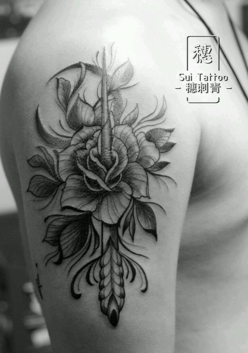 杀死玫瑰的小攮子纹身图片