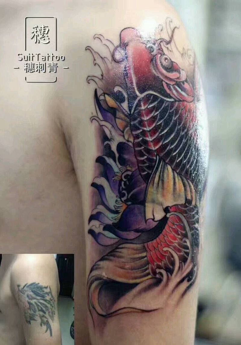 滴血狼头遮盖纹身图片