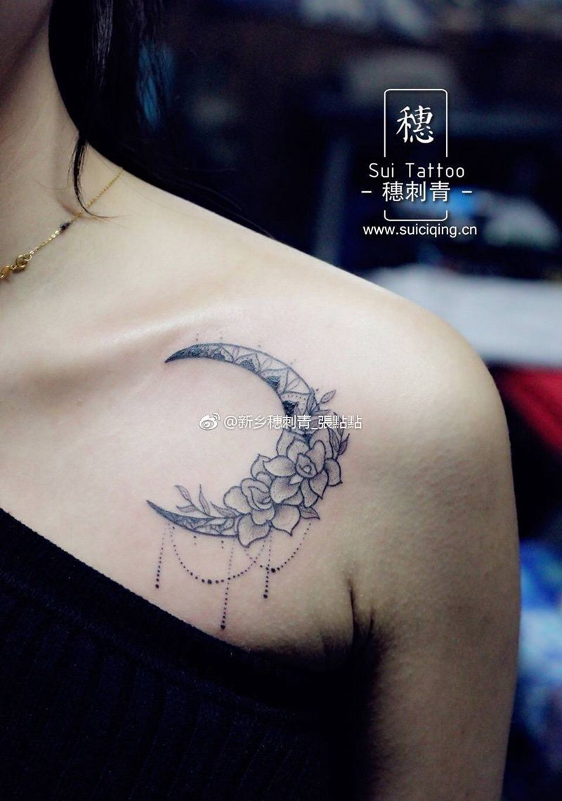 月亮花纹身图片