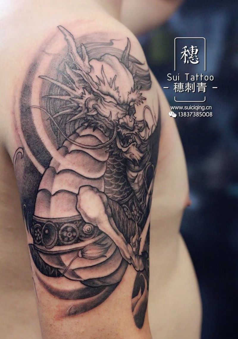 大臂麒麟纹身图片