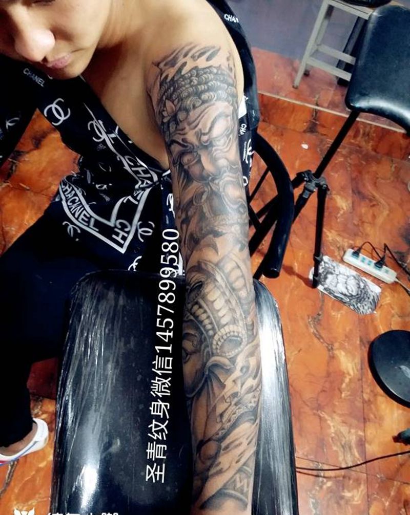 花臂完成纹身图片