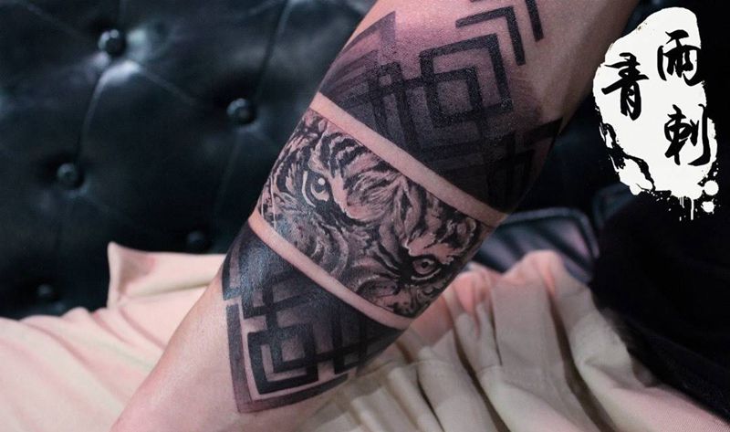 小臂写实老虎纹身图片