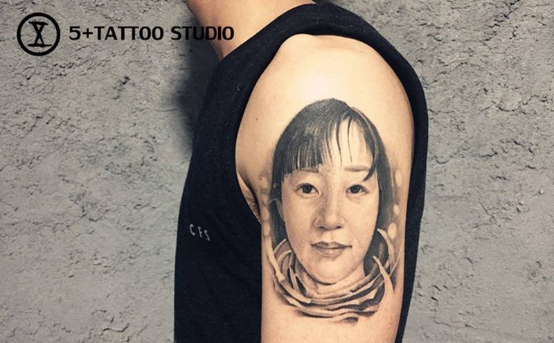 母亲肖像纹身图片