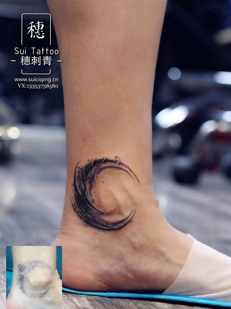 月亮纹身图片_脚部暗黑纹身图案