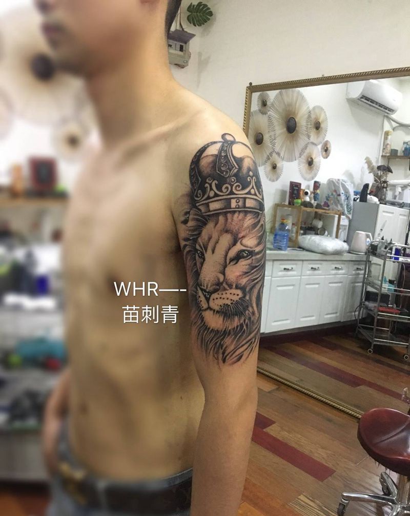 狮王纹身图片