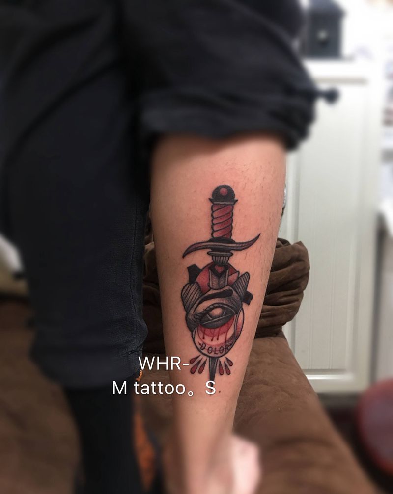 扎心纹身图片_腿部Old School纹身图案