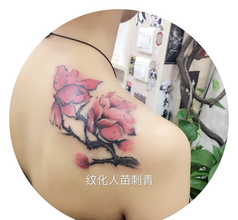 水墨花纹身图片