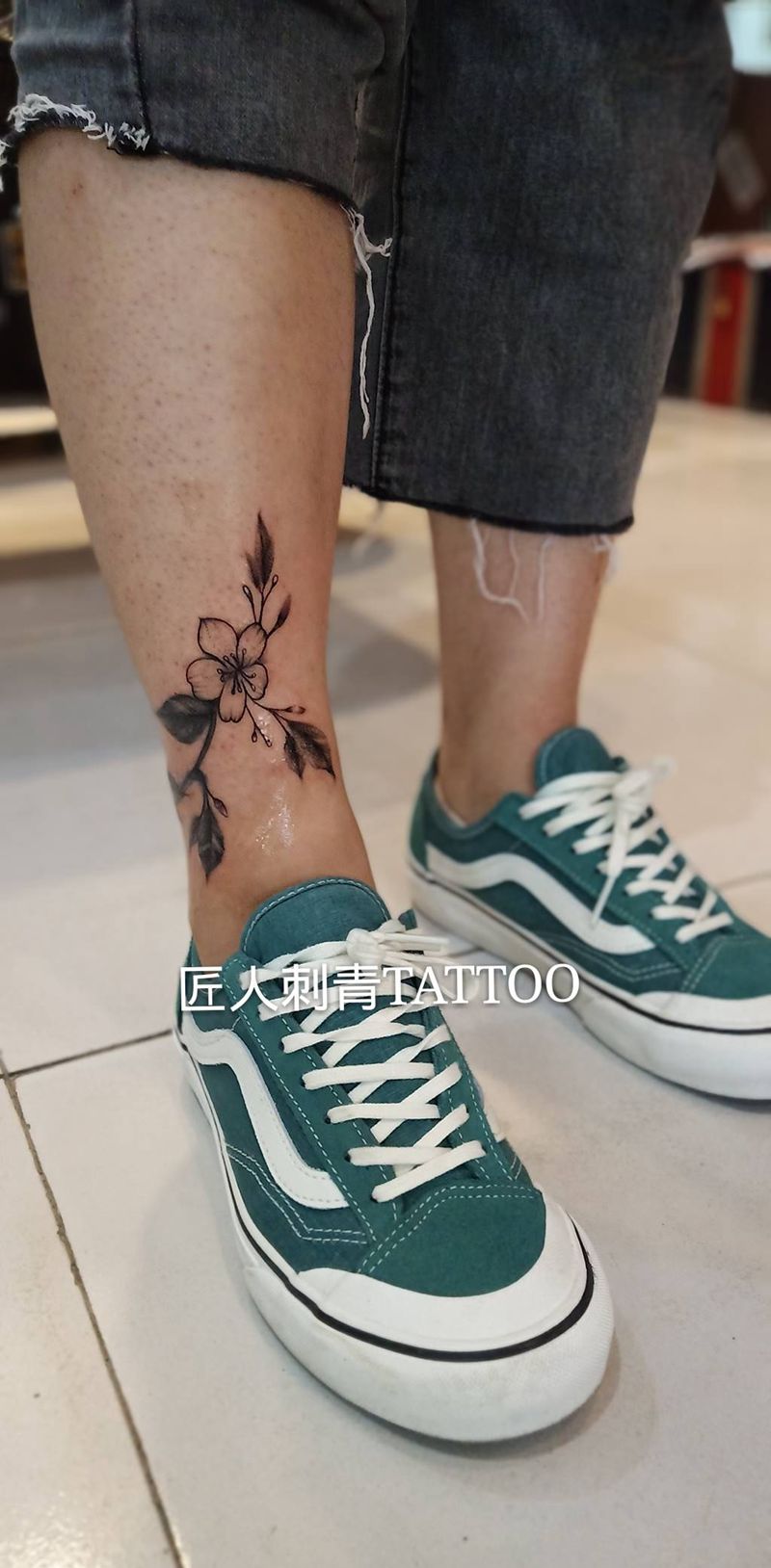 覆盖纹身图片_腿部纹身图案
