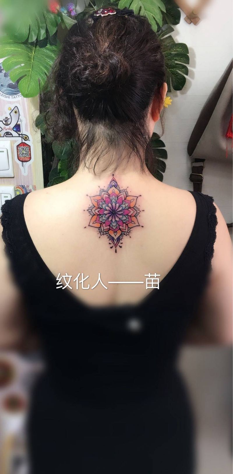 彩色梵花纹身图片