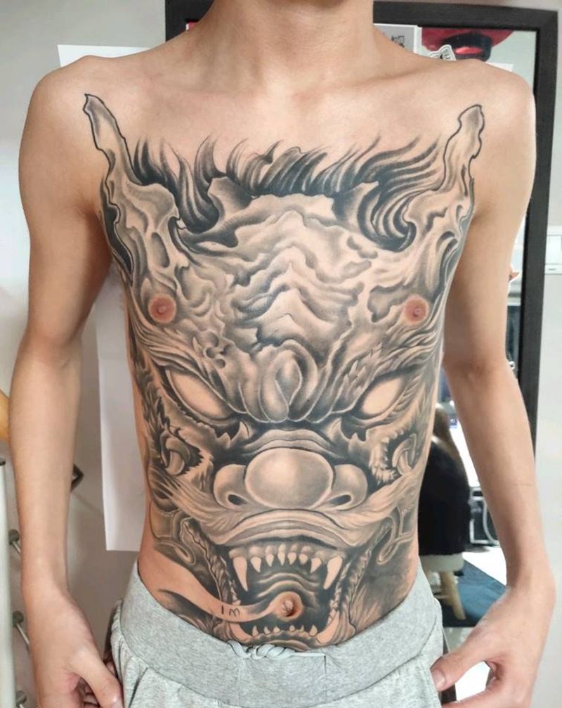 龙头纹身图片_胸部新传统纹身图案
