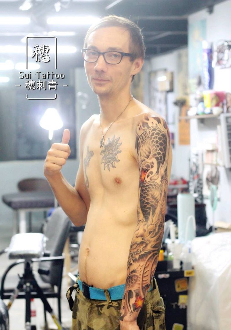 大花臂纹身图片_手臂新传统纹身图案