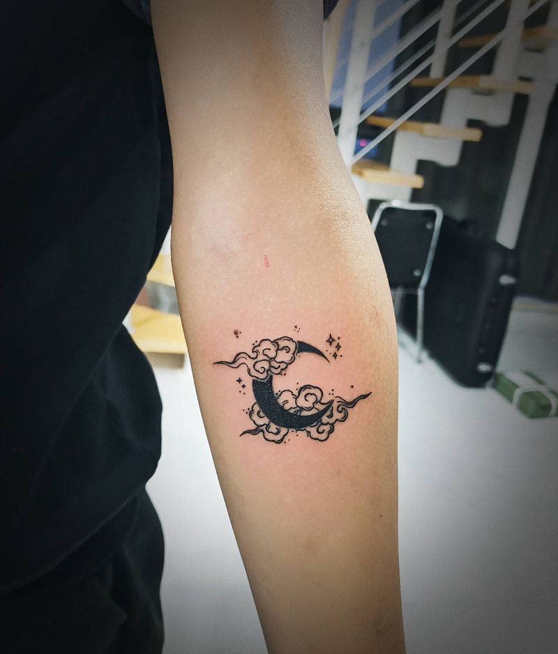 月亮纹身图片_手臂月亮纹身图案