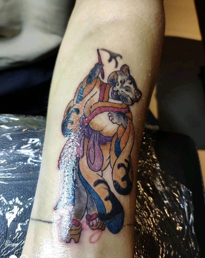 传统小猫纹身图片_手臂老传统纹身图案