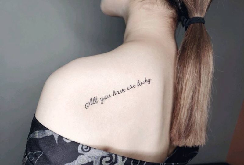 英文纹身图片_肩部花体字纹身图案