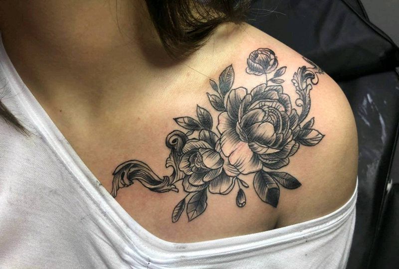 锁骨繁花纹身图片