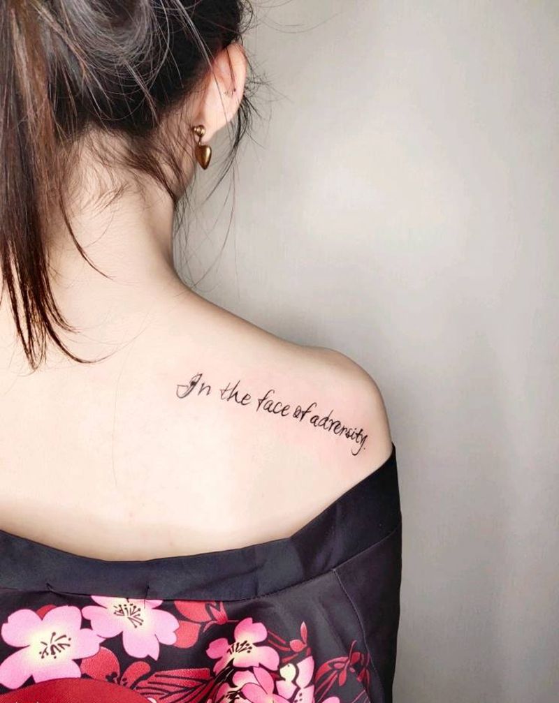 小字母纹身图片_肩部花体字纹身图案