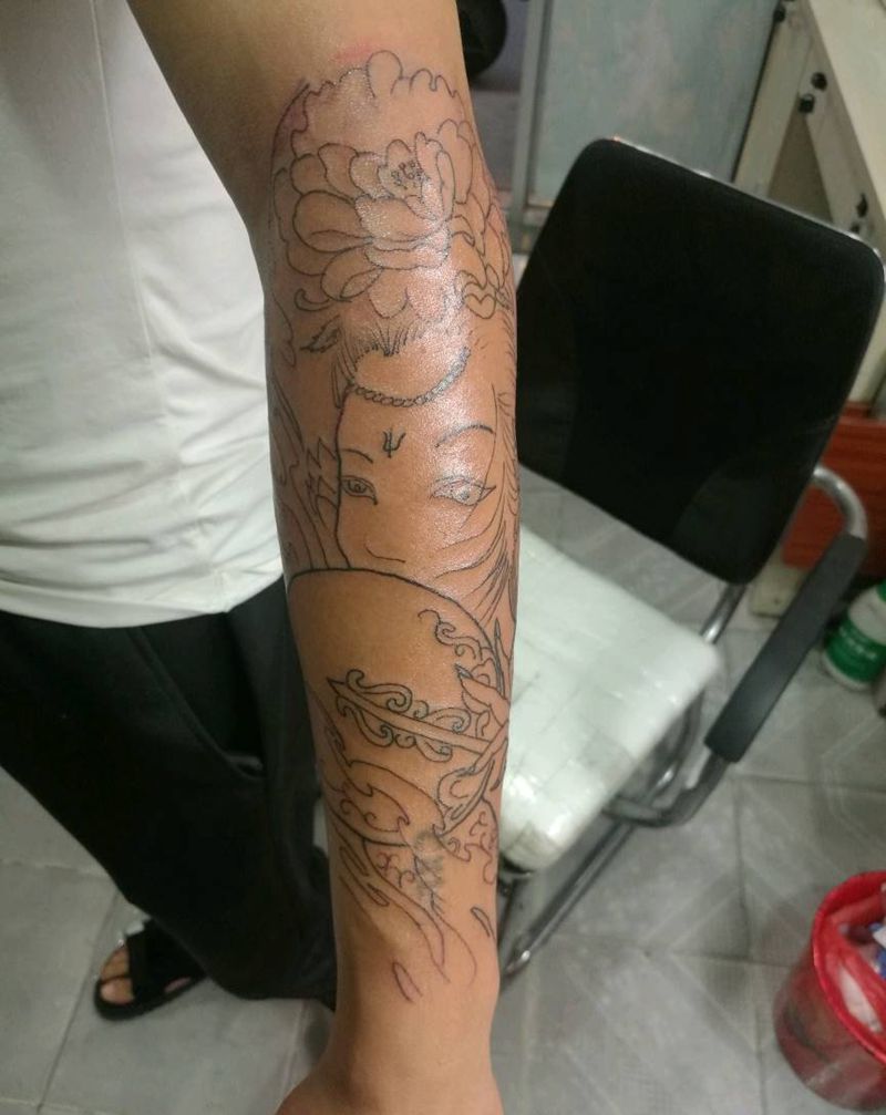 化完妆的艺姬纹身图片