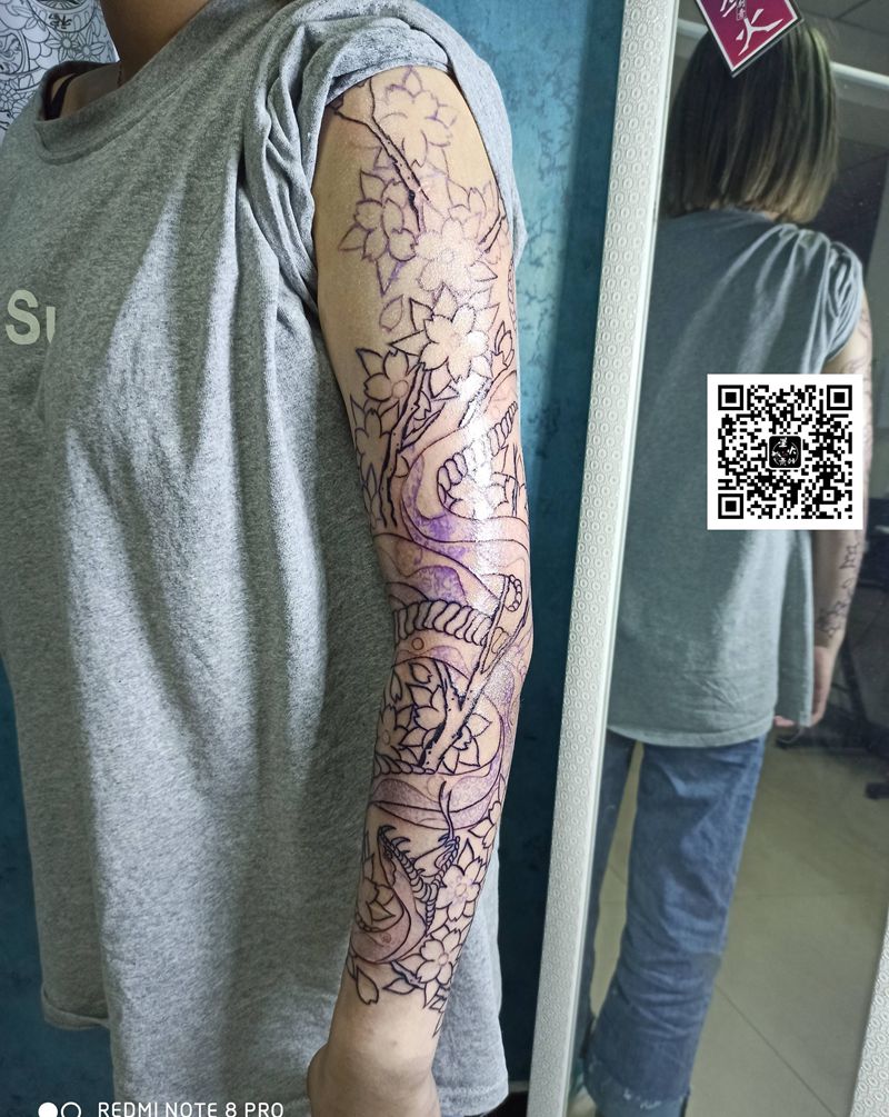 蛇 部分线条 未完成纹身图片_手臂老传统蛇纹身图案