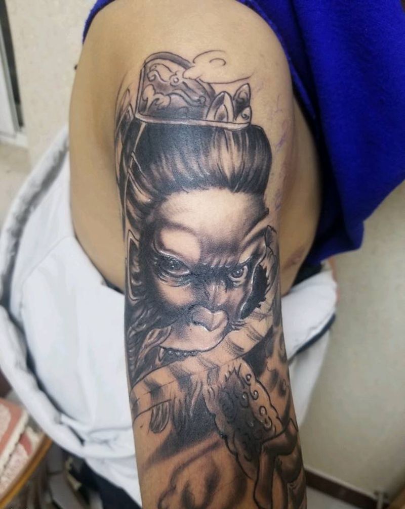 大臂美猴王纹身图片
