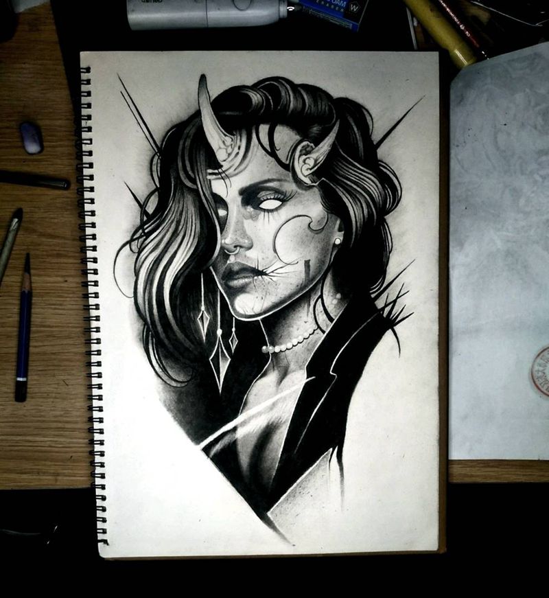 Black work纹身图片_臀部手臂欧美写实暗黑女Black work纹身图案