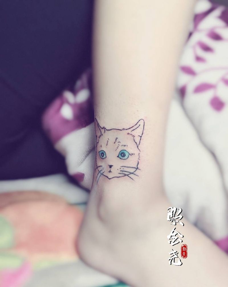 喵纹身图片_腿部猫咪小清新纹身图案