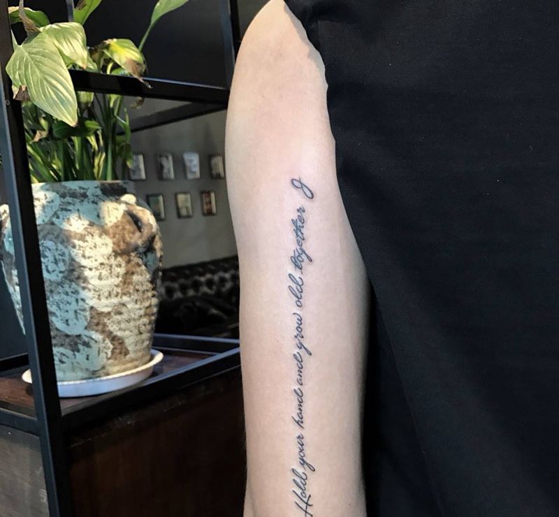 沄刺青纹身图片_成品手臂字符清新纹身图案