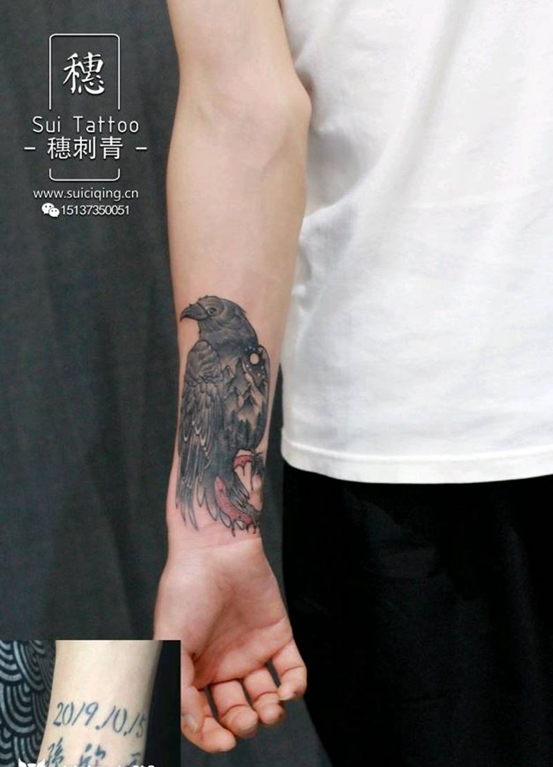乌鸦小遮盖纹身图片_手臂纹身图案