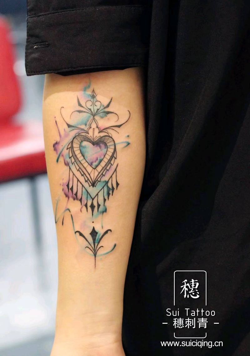 淡彩纹身图片_手臂水彩纹身图案