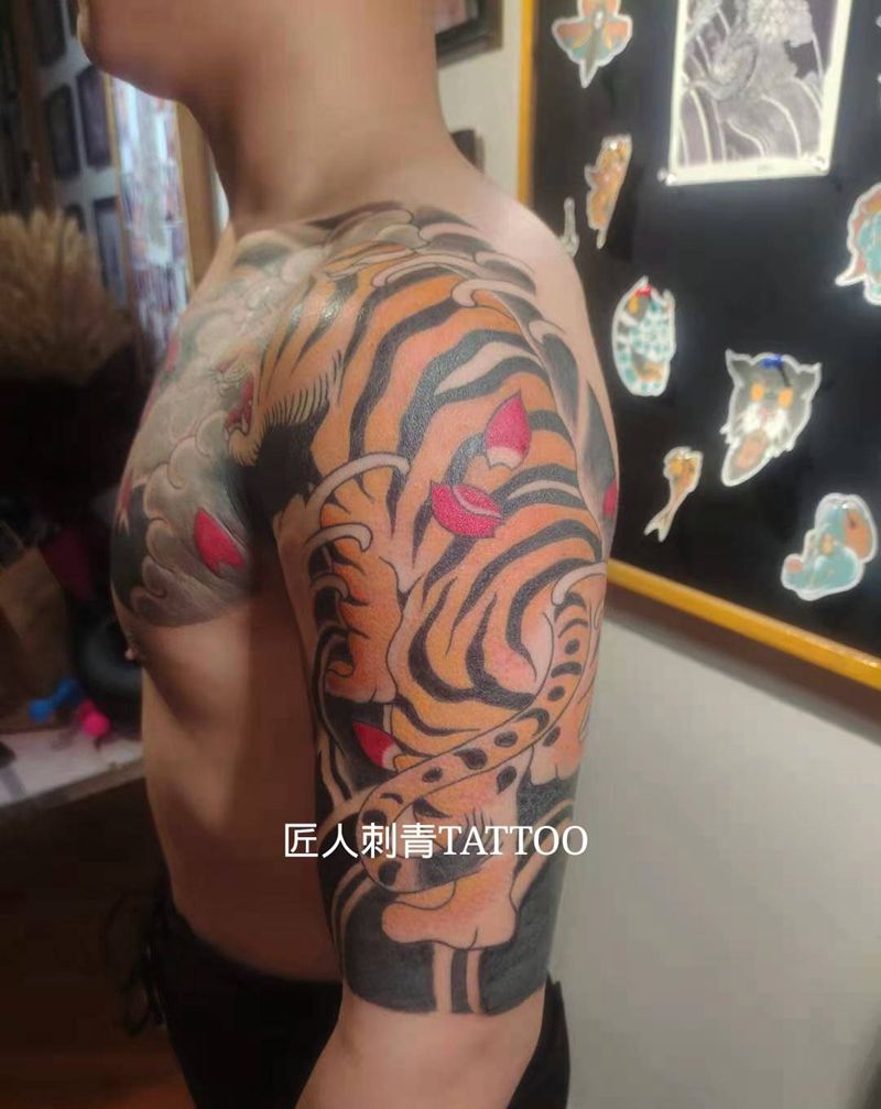 匠人刺青纹身图片_肩部纹身图案